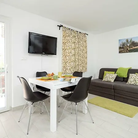 Apartmán Bobotovi Sea View Duplex *